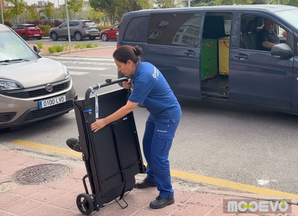 que carros utiliza amazon para sus furgonetas