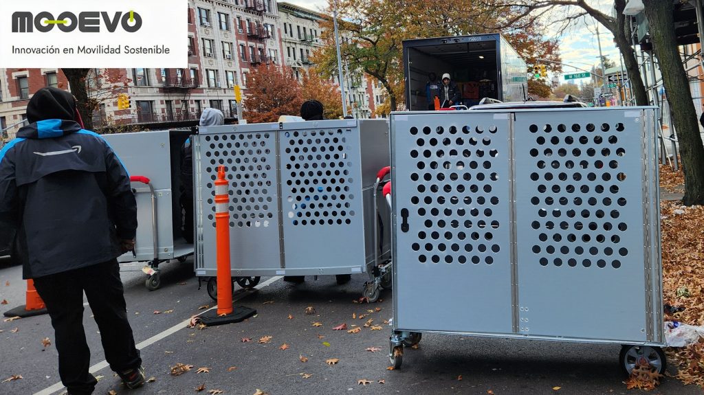 con que carritos reparte amazon paquetes en nueva york