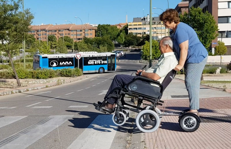 sillas de ruedas con motor electrico para mayores