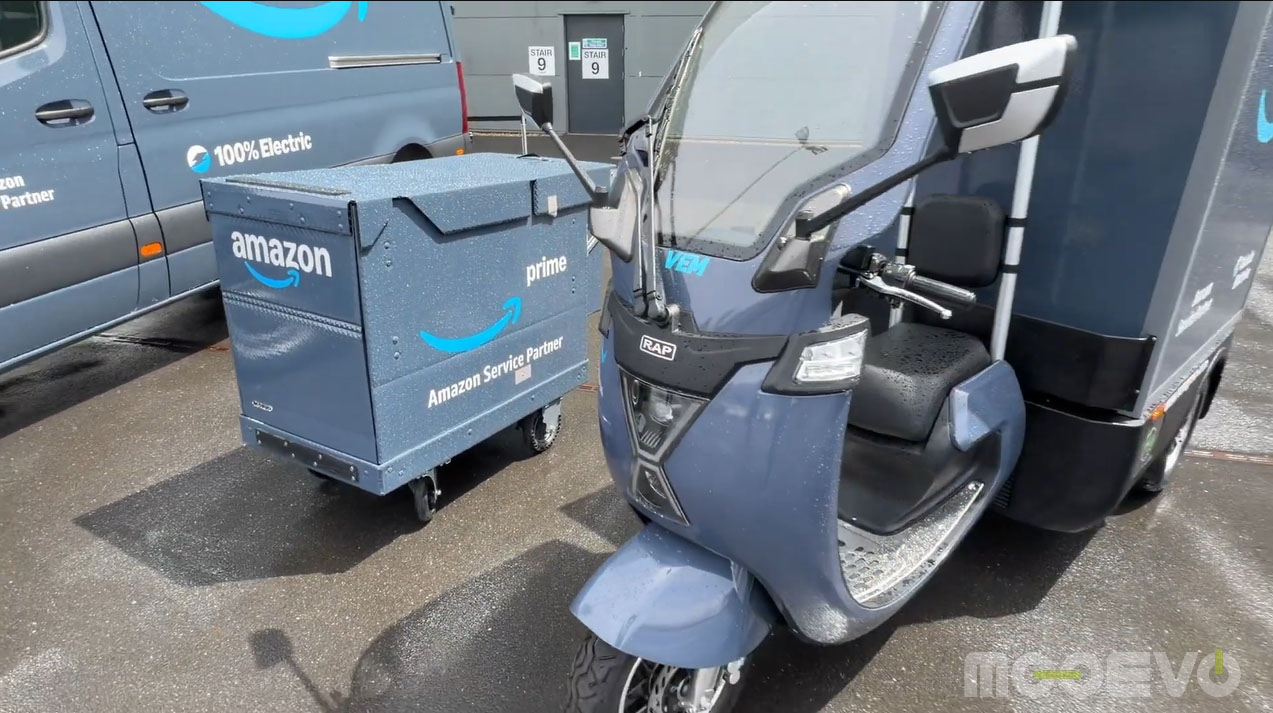 Protected cargo carts for Amazon packages and parcel bags